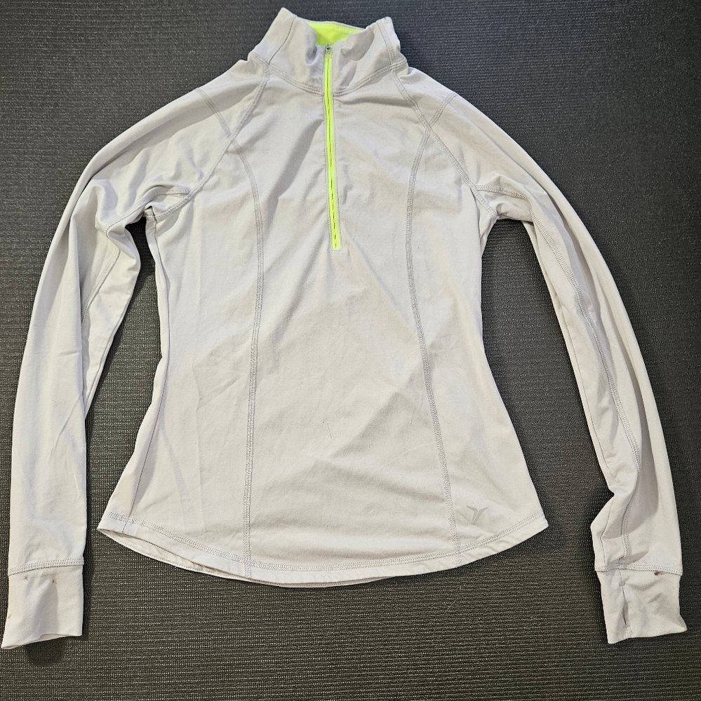 Long sleeve old navy athletic top